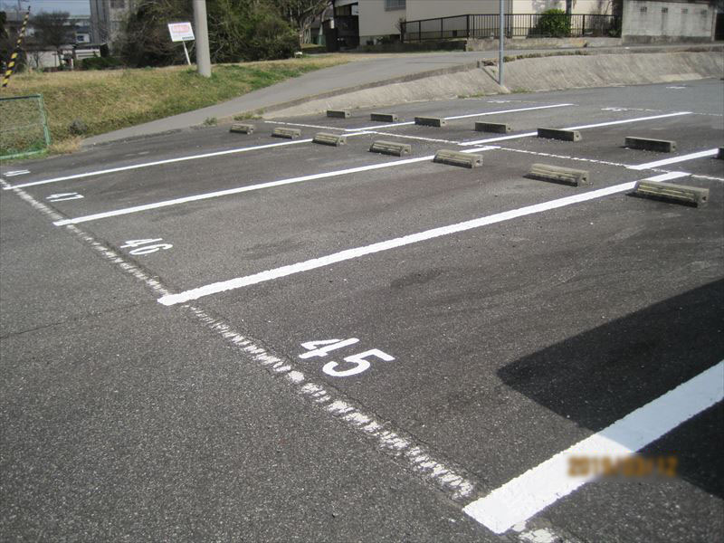 兵庫県姫路市周辺で約80台の駐車場白線引き作業 | ラインリペア｜大阪で『車移動なし』で駐車場のライン引きをする業者