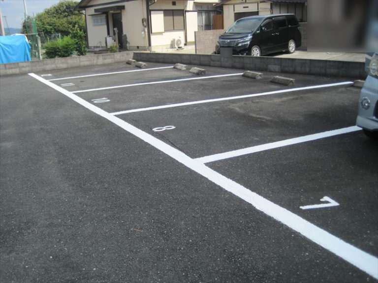 【車両移動無し！】大阪府富田林市付近で10台の駐車場白線引き直し
